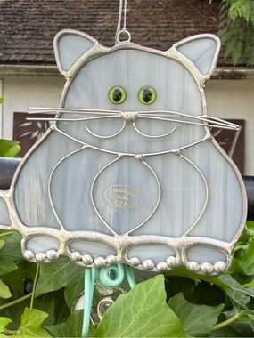 STAIN GLASS 🐱 green 👀 marbled eyes Artist 🧑‍🎨 made Ornament approx 6”x4”